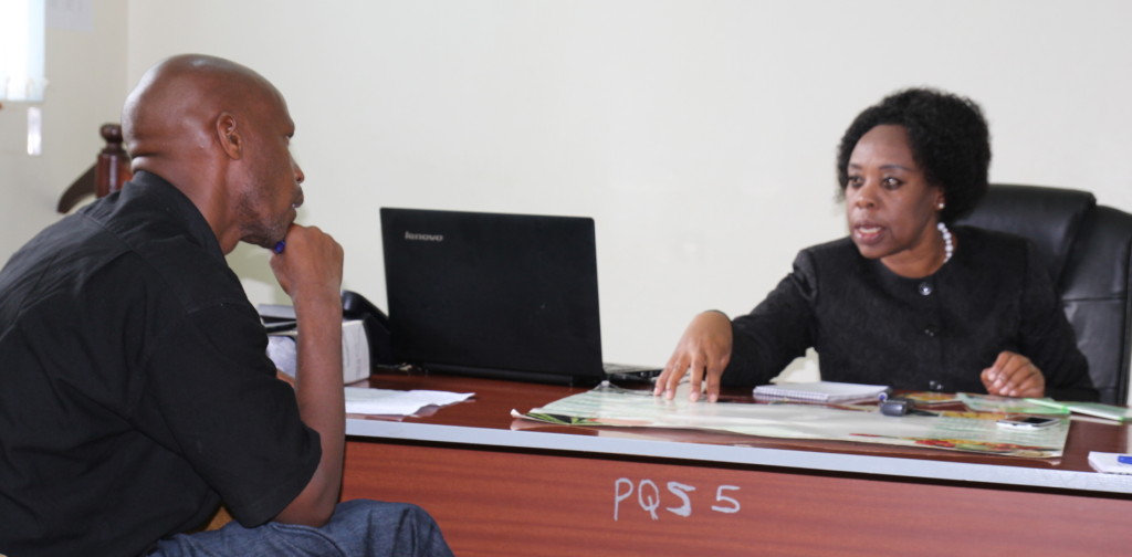Dr. Esther Kimani, (Acting Managing Director of Kenya Plant Health Inspectorate Service in conversation with Francis Mureithi, a journalist for the Daily Nation