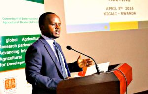 Hon Minister of state Tony Nsanganira giving remarks at the meeting (Photo: Aime Ndayisenga)