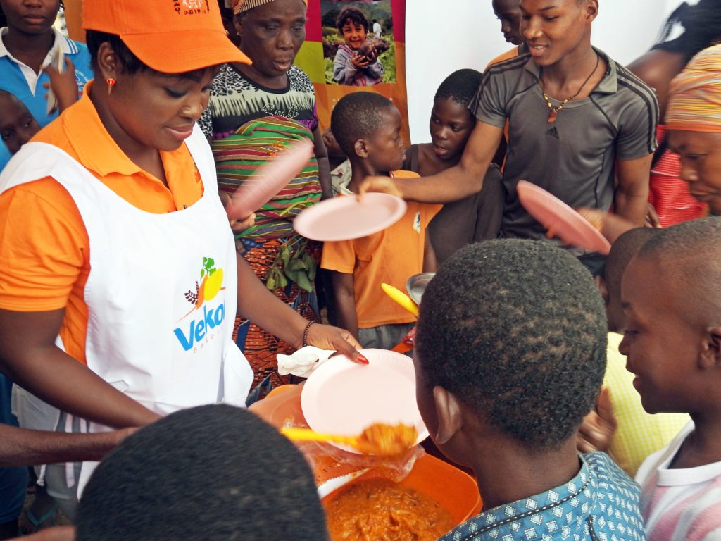 Most Beautiful Woman of Ghana for 2012 prepares golden mpotompoto (credit Tessa Smit)